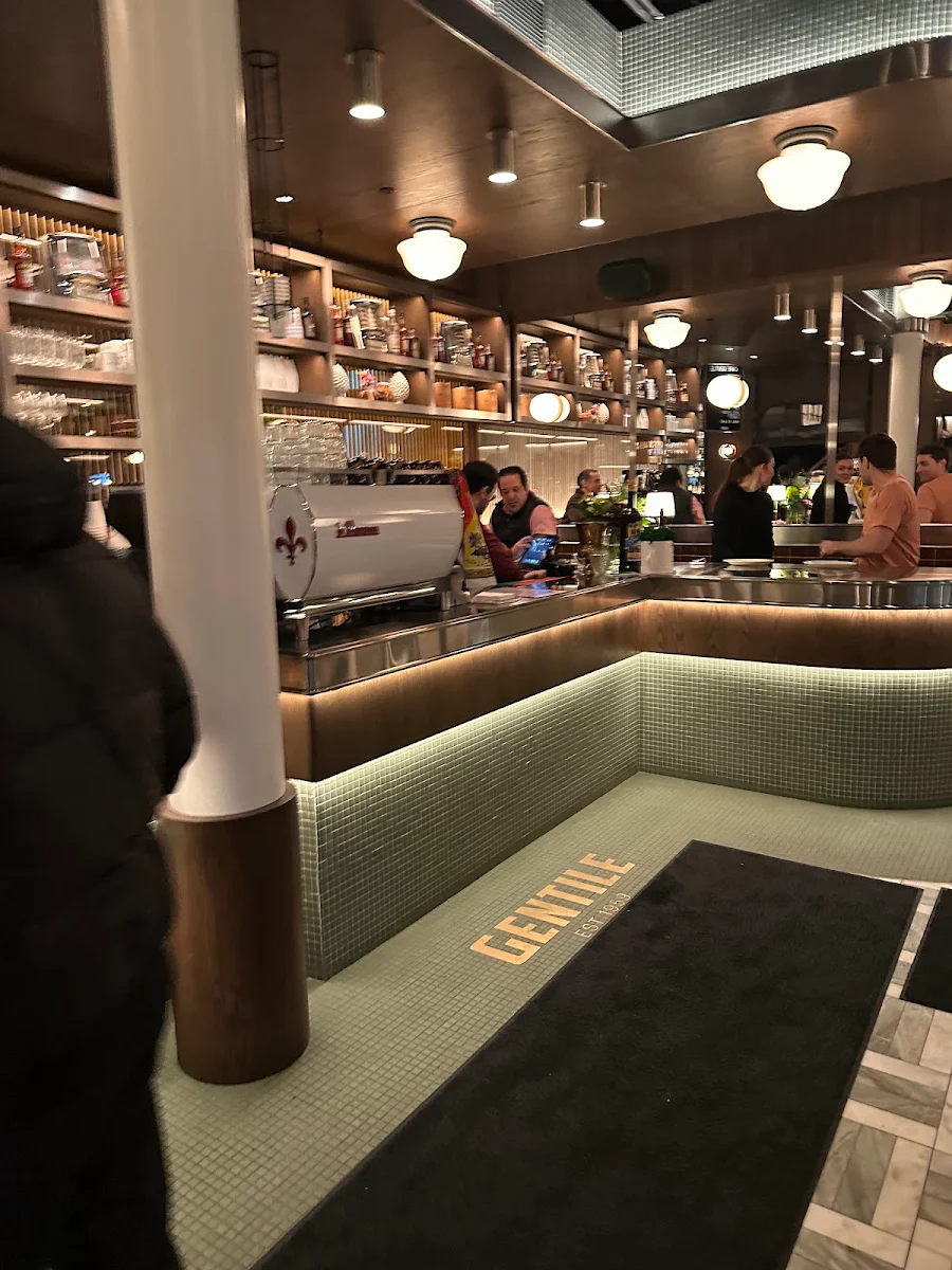 Vibe, Cafe Gentile DDO