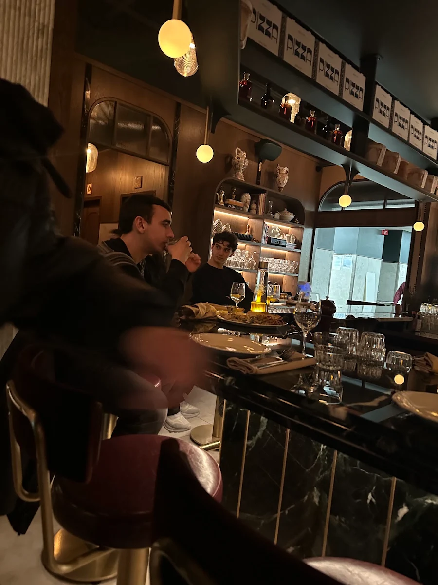 Vibe, Cafe Gentile DDO