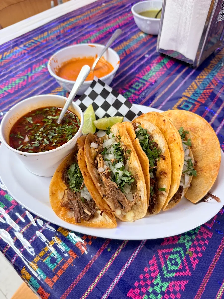 Food & drink, Las Chilanguitas Restaurant