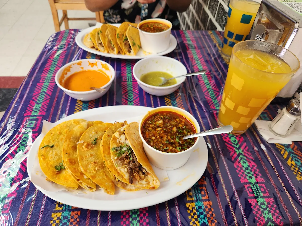 Food & drink, Las Chilanguitas Restaurant
