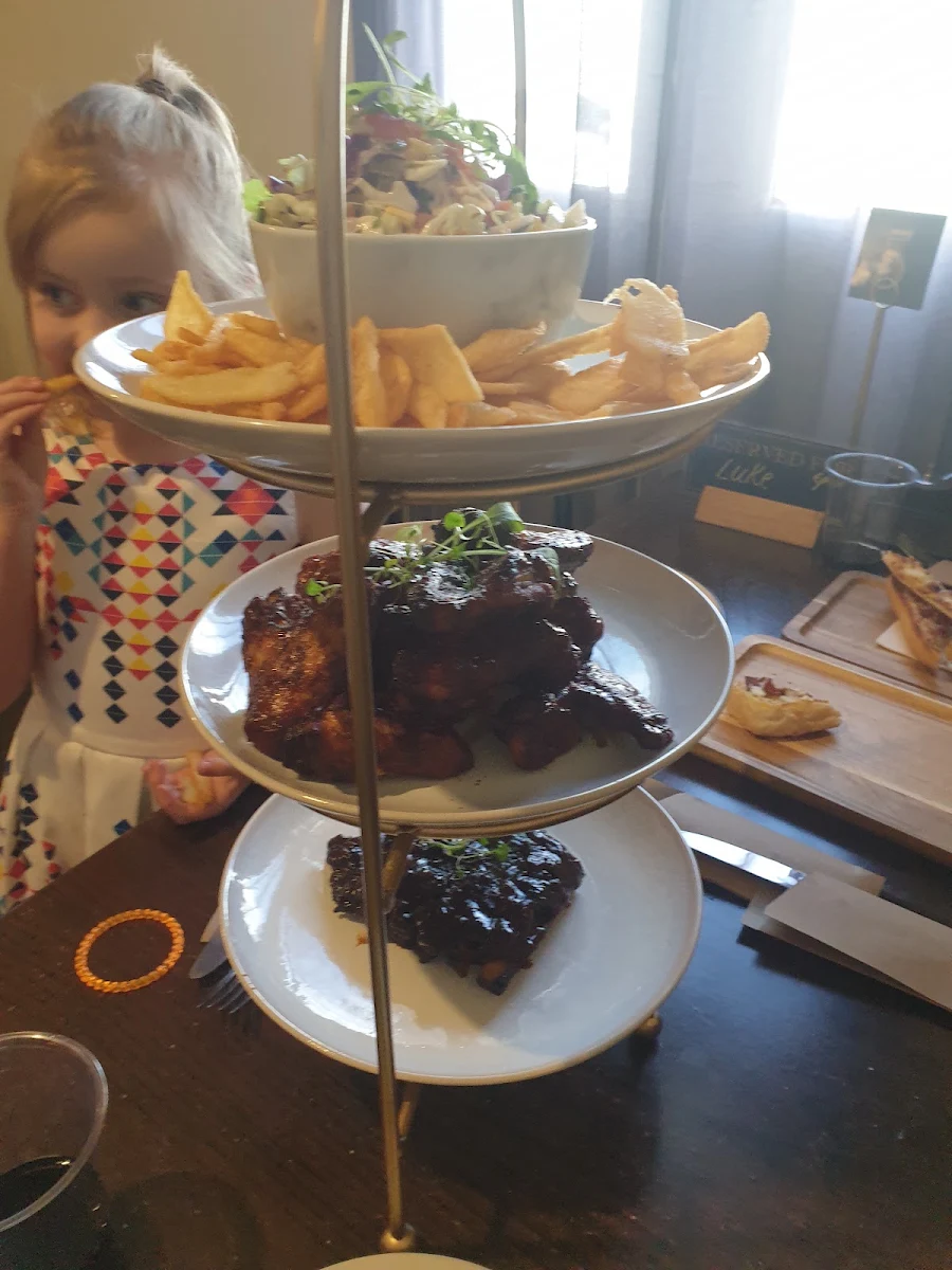 Food & drink, Central Hotel