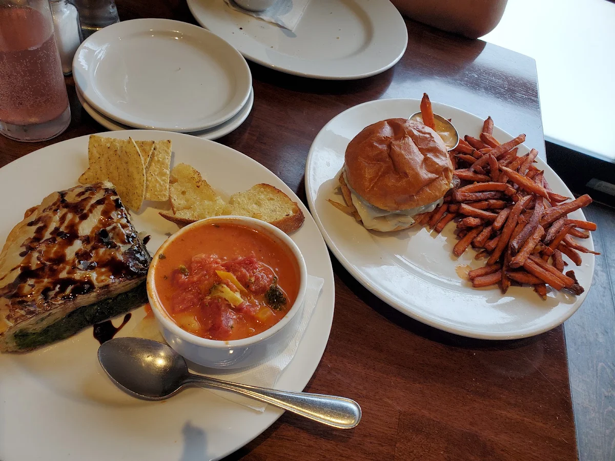 Food & drink, Moody's Bar and Grill