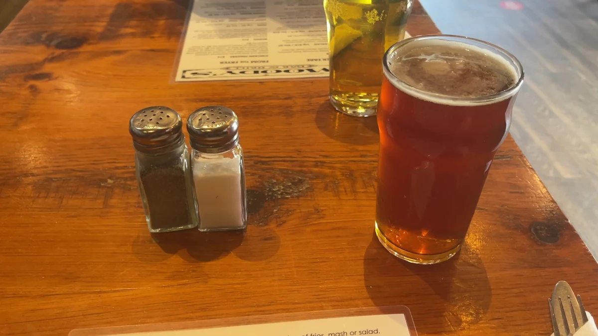 Food & drink, Moody's Bar and Grill