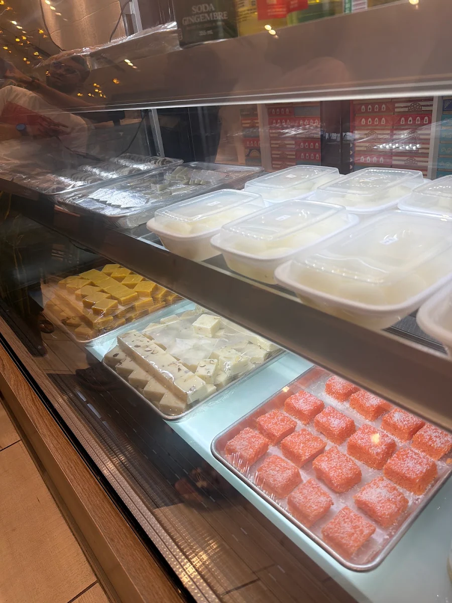 Vibe, Fusion Five Restaurant (Indian, Indo- Chinese, Tandoori Delight, Sweets & Chaat)