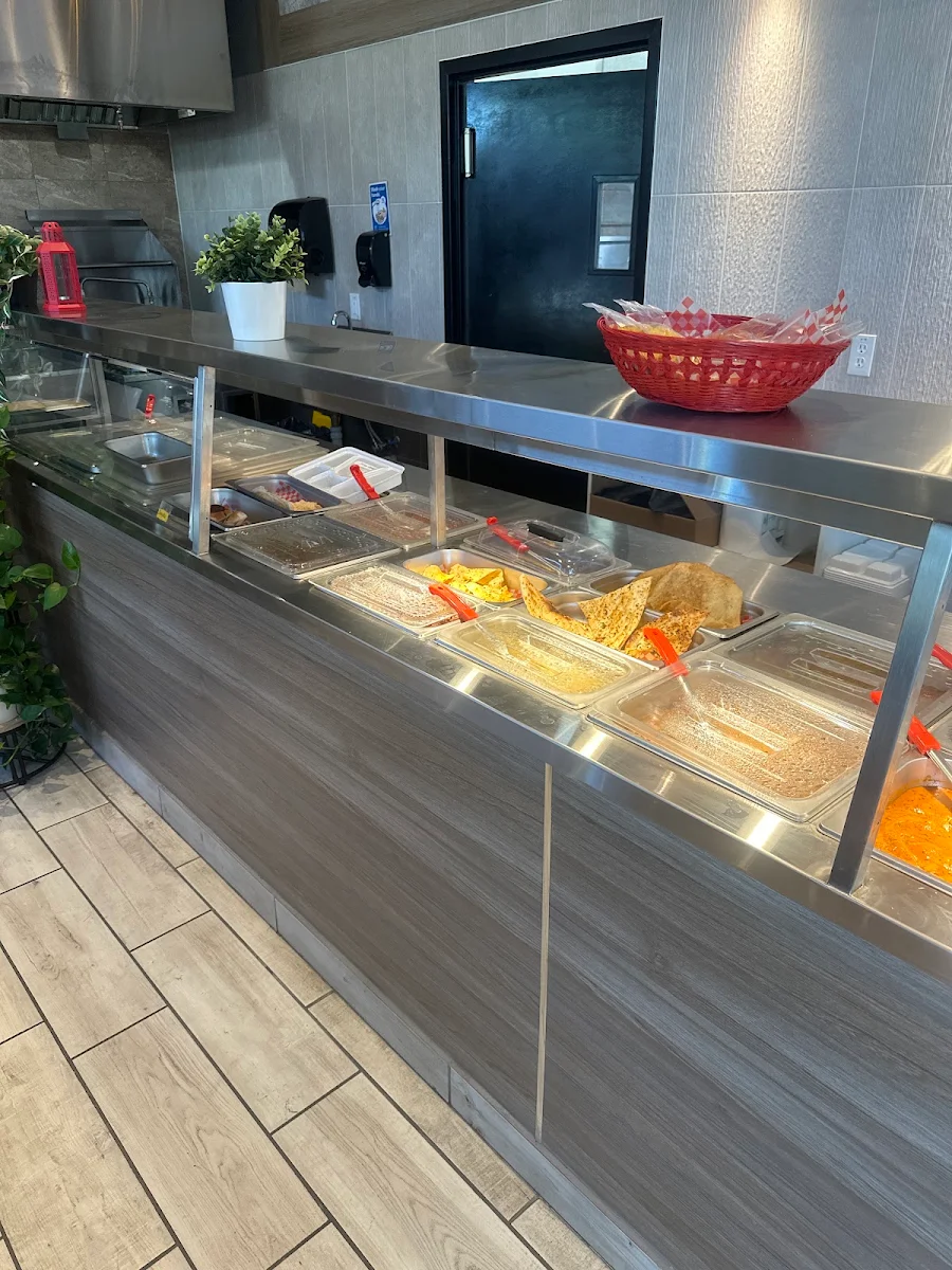 Vibe, Fusion Five Restaurant (Indian, Indo- Chinese, Tandoori Delight, Sweets & Chaat)
