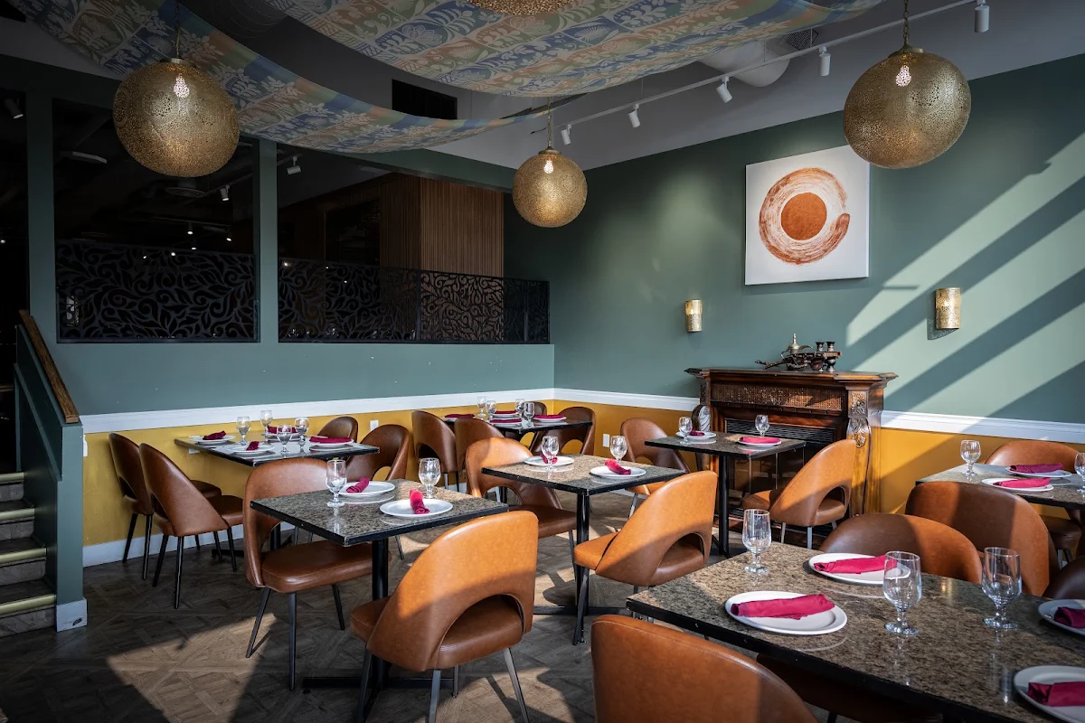 Vibe, Zyka Elevated Indian Restaurant Banff