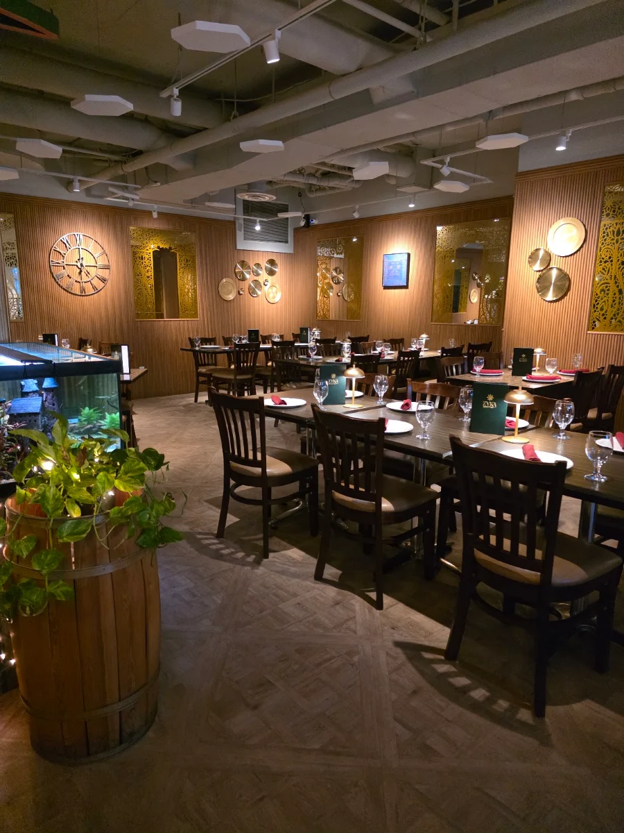 Vibe, Zyka Elevated Indian Restaurant Banff