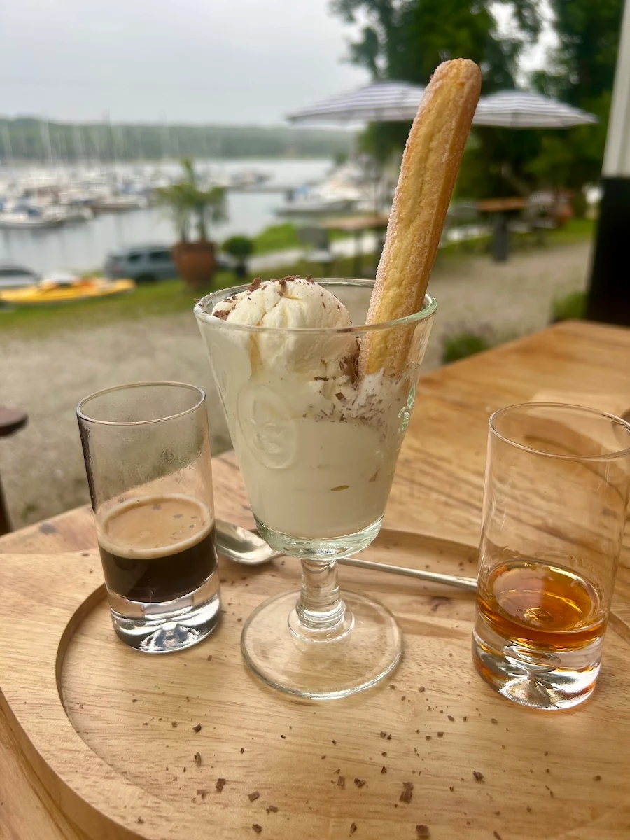 Food & drink photo 2