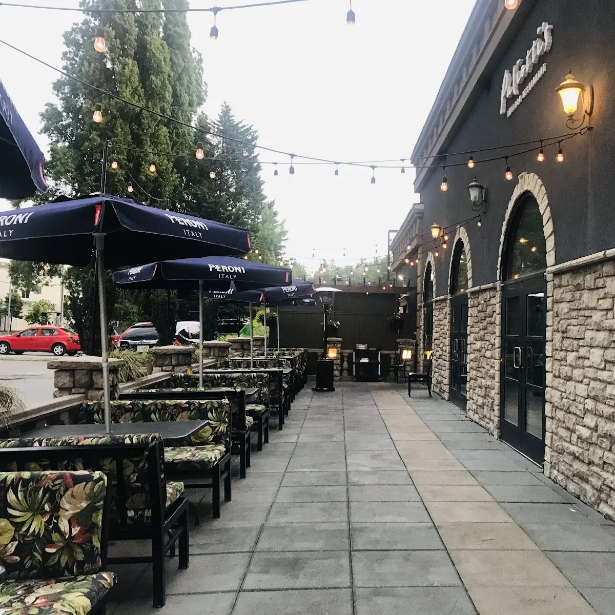 Vibe, Paliotti's Italian Restaurant