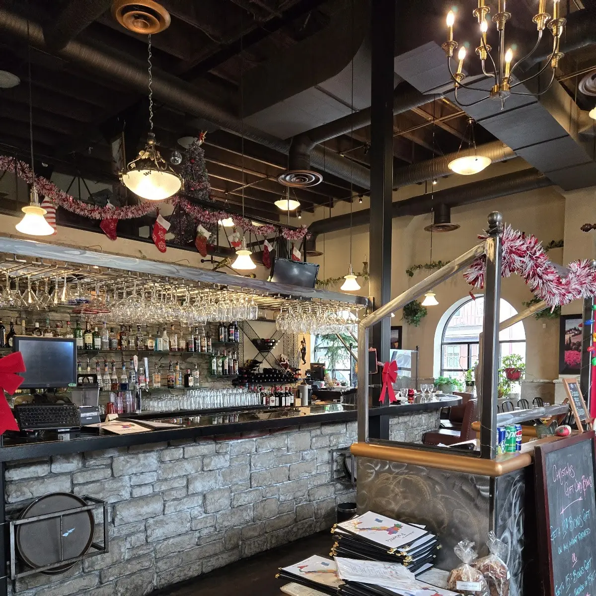 Vibe, Paliotti's Italian Restaurant