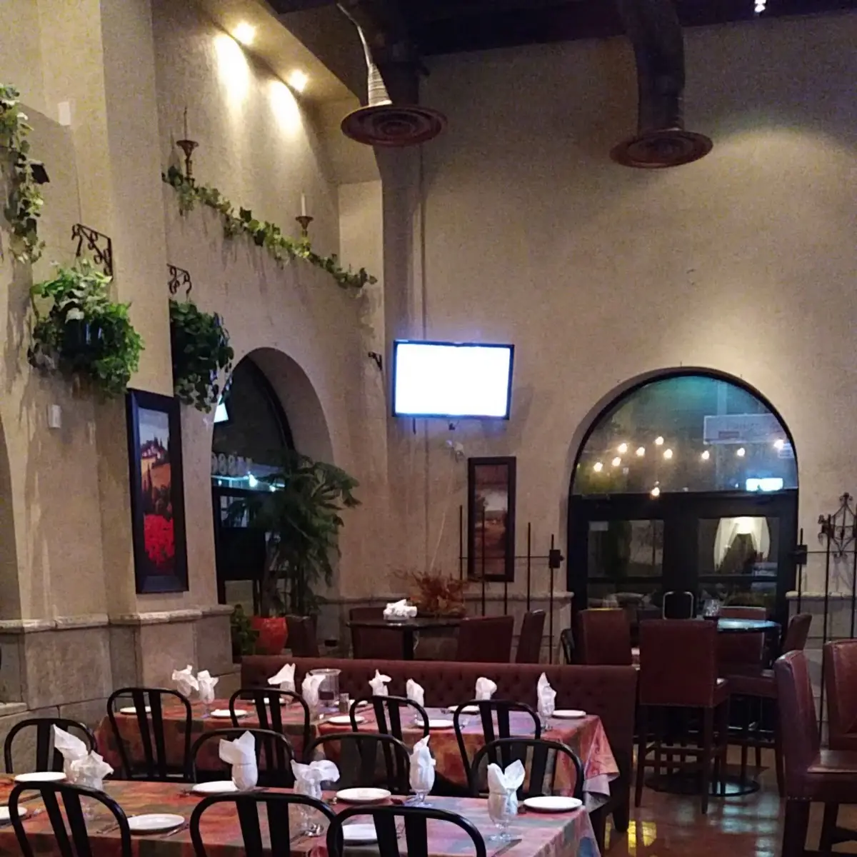 Vibe, Paliotti's Italian Restaurant