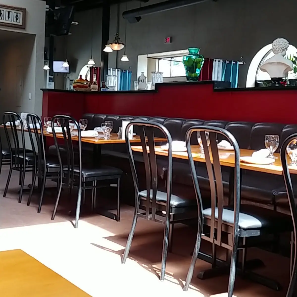 Vibe, Paliotti's Italian Restaurant