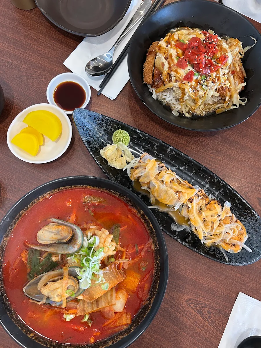 Food & drink, Gozen Sushi