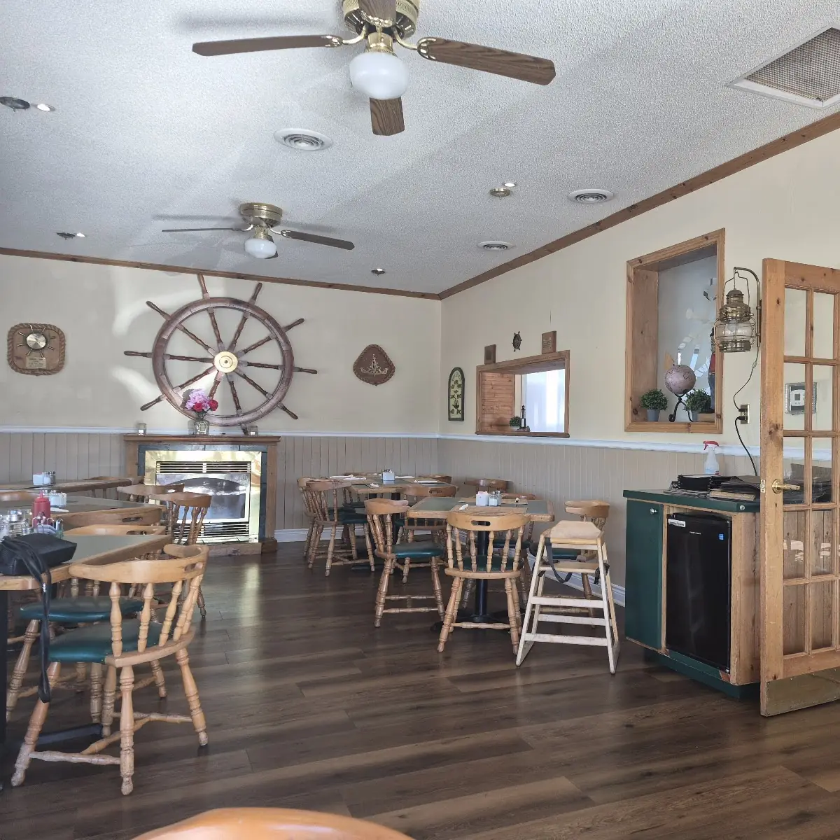 Vibe, Wheel and Anchor Restaurant