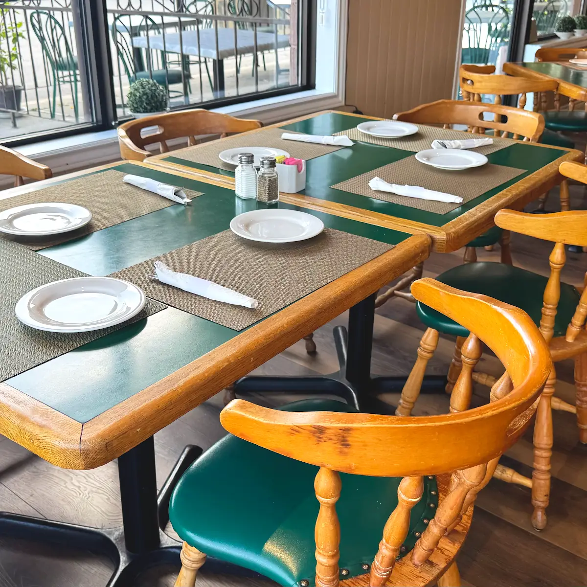 Vibe, Wheel and Anchor Restaurant