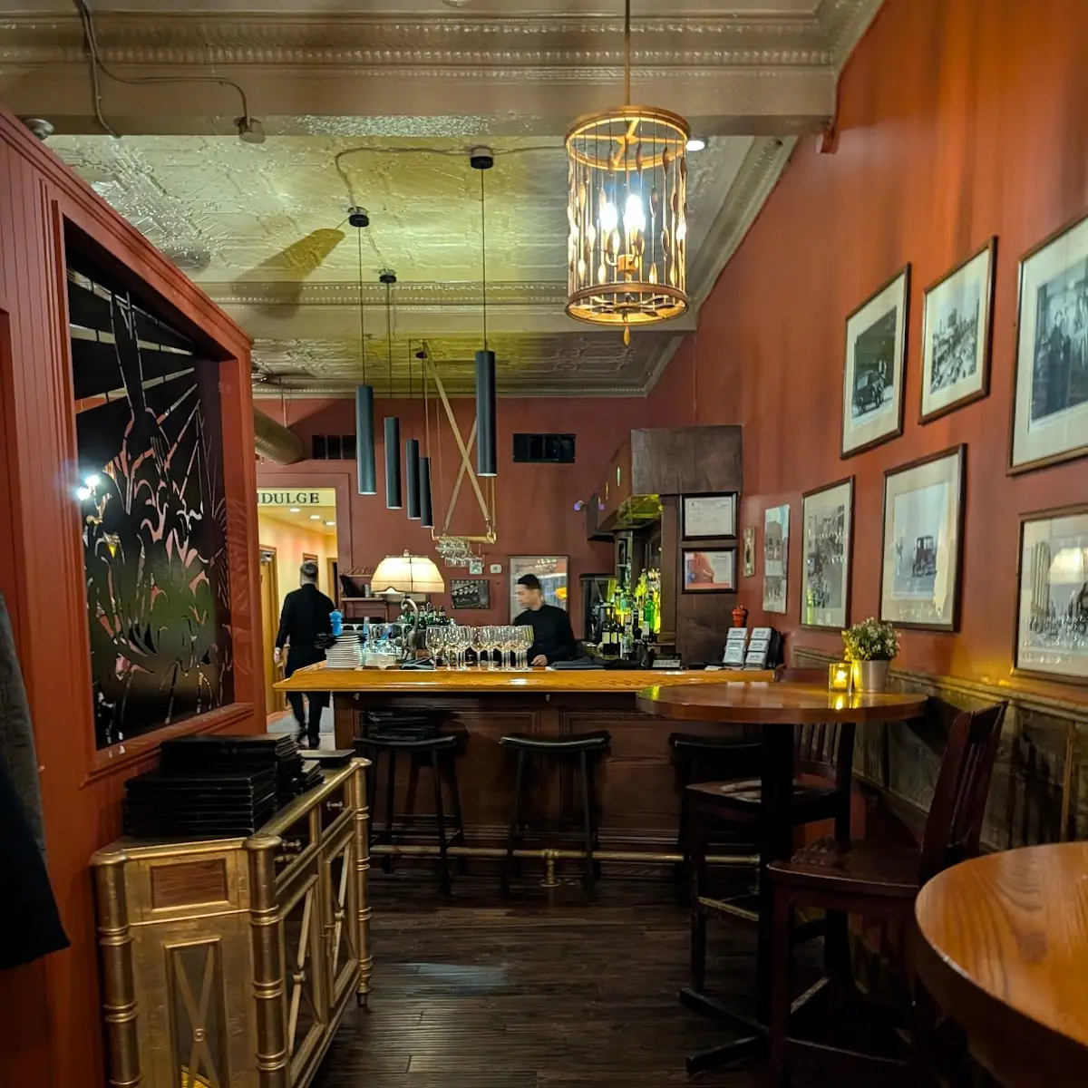 Vibe, Take Five Bistro