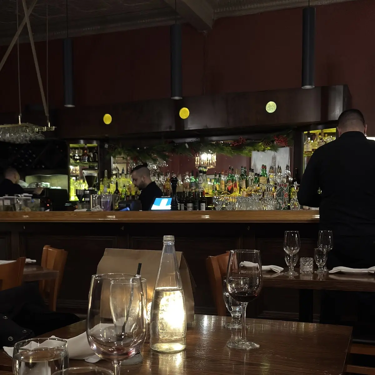 Vibe, Take Five Bistro