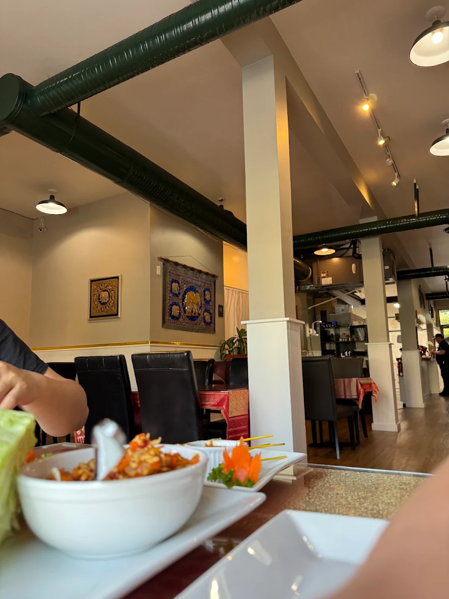 Vibe, Thai Cook