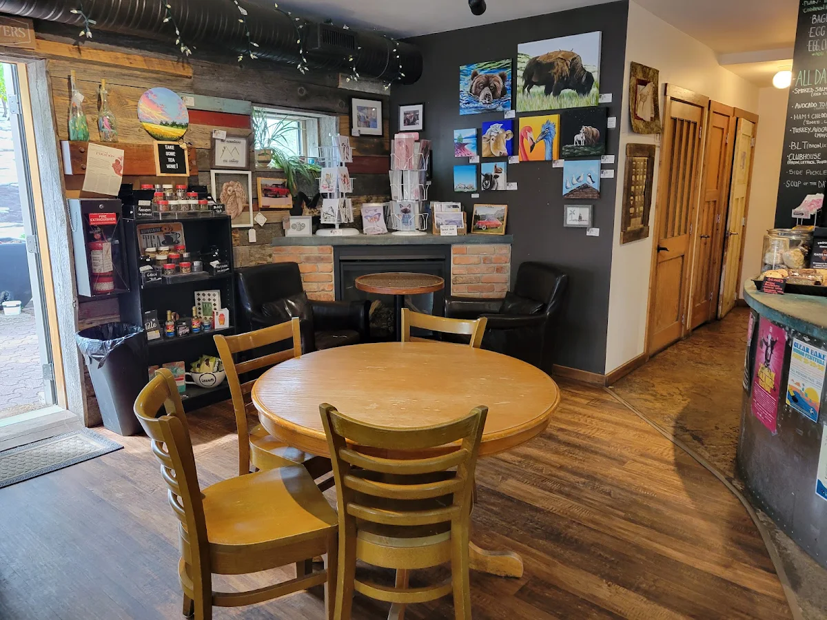Vibe, Colossi's Coffee House