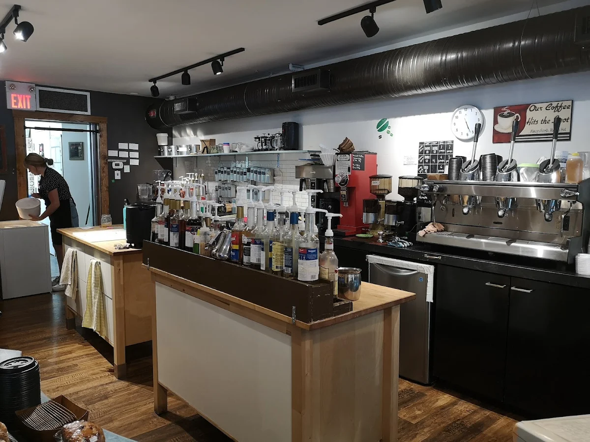 Vibe, Colossi's Coffee House