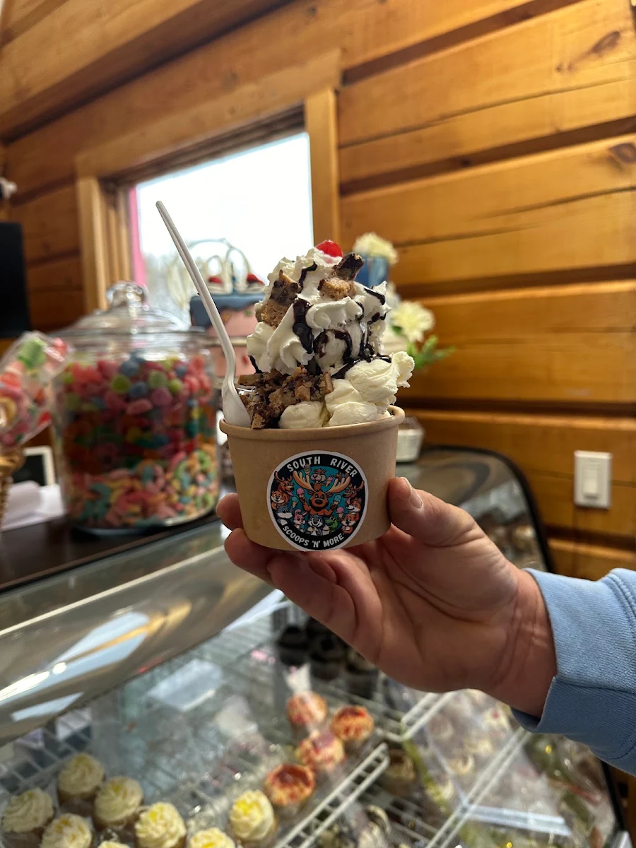 Vibe, South River Scoops 'N' More