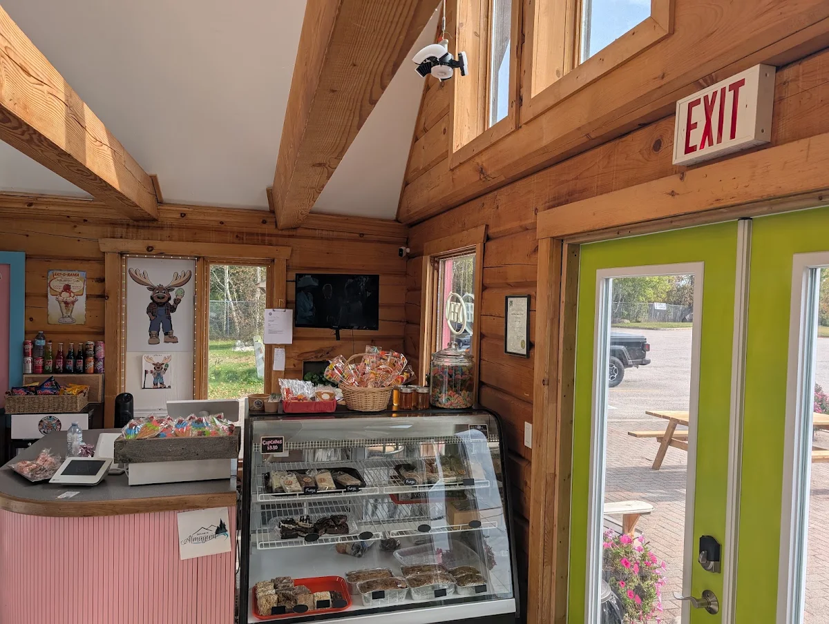 Vibe, South River Scoops 'N' More