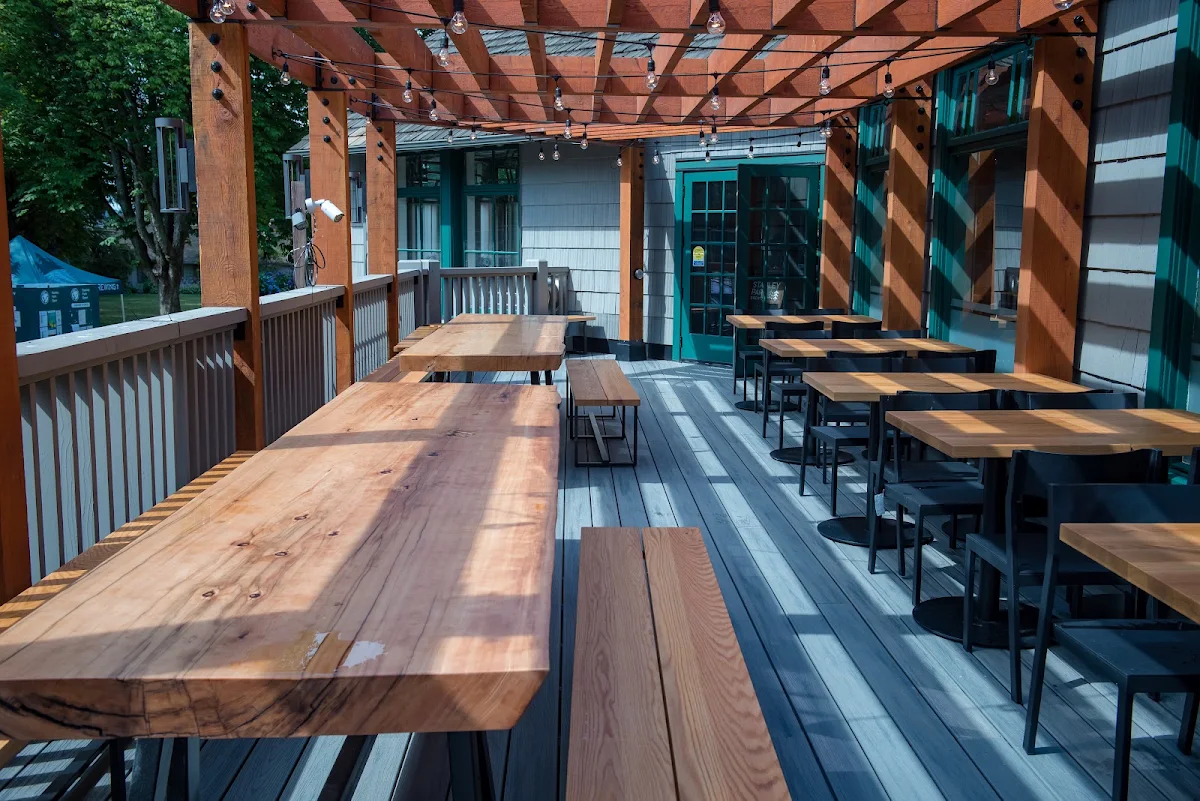 Vibe, Stanley Park Brewing Restaurant & Brewpub