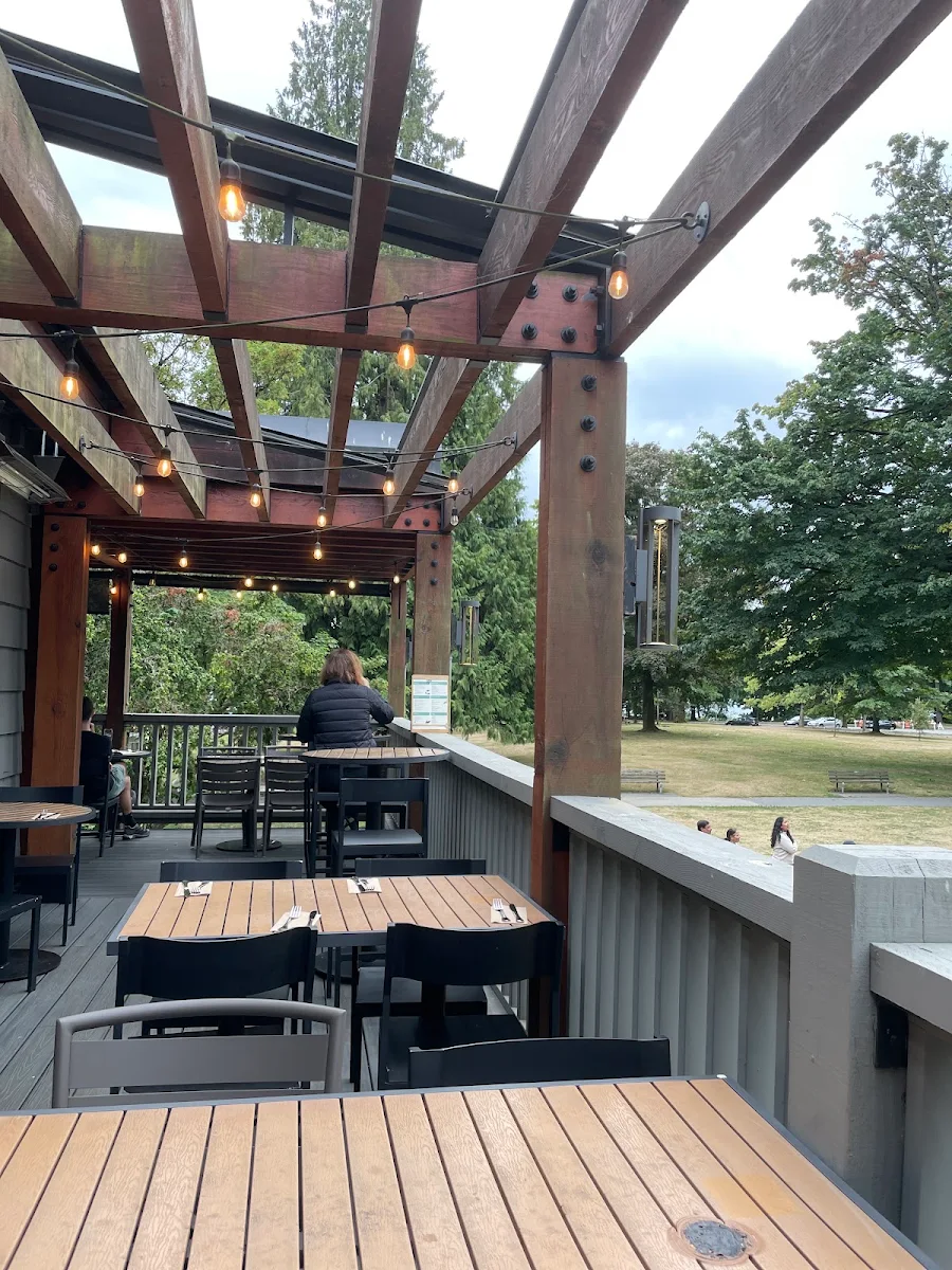 Vibe, Stanley Park Brewing Restaurant & Brewpub