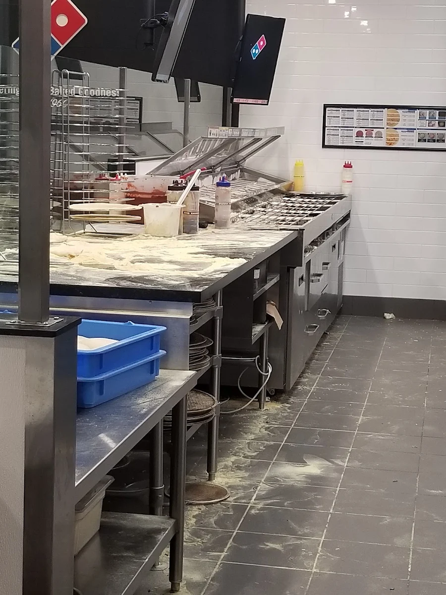 Vibe, Domino's Pizza