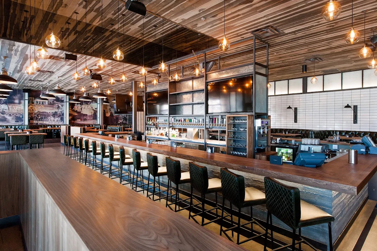 Vibe, Central Social Hall