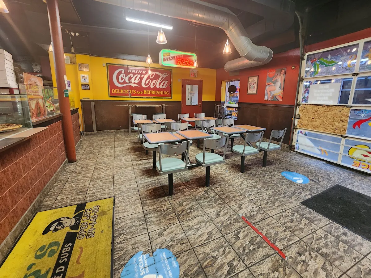 Vibe, Cousin Vinny's Pizza & Deli