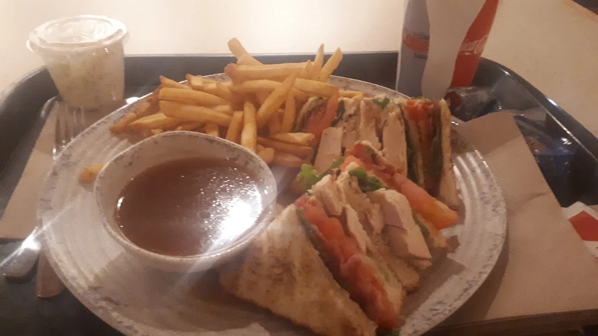 Food & drink, St-Hubert Express