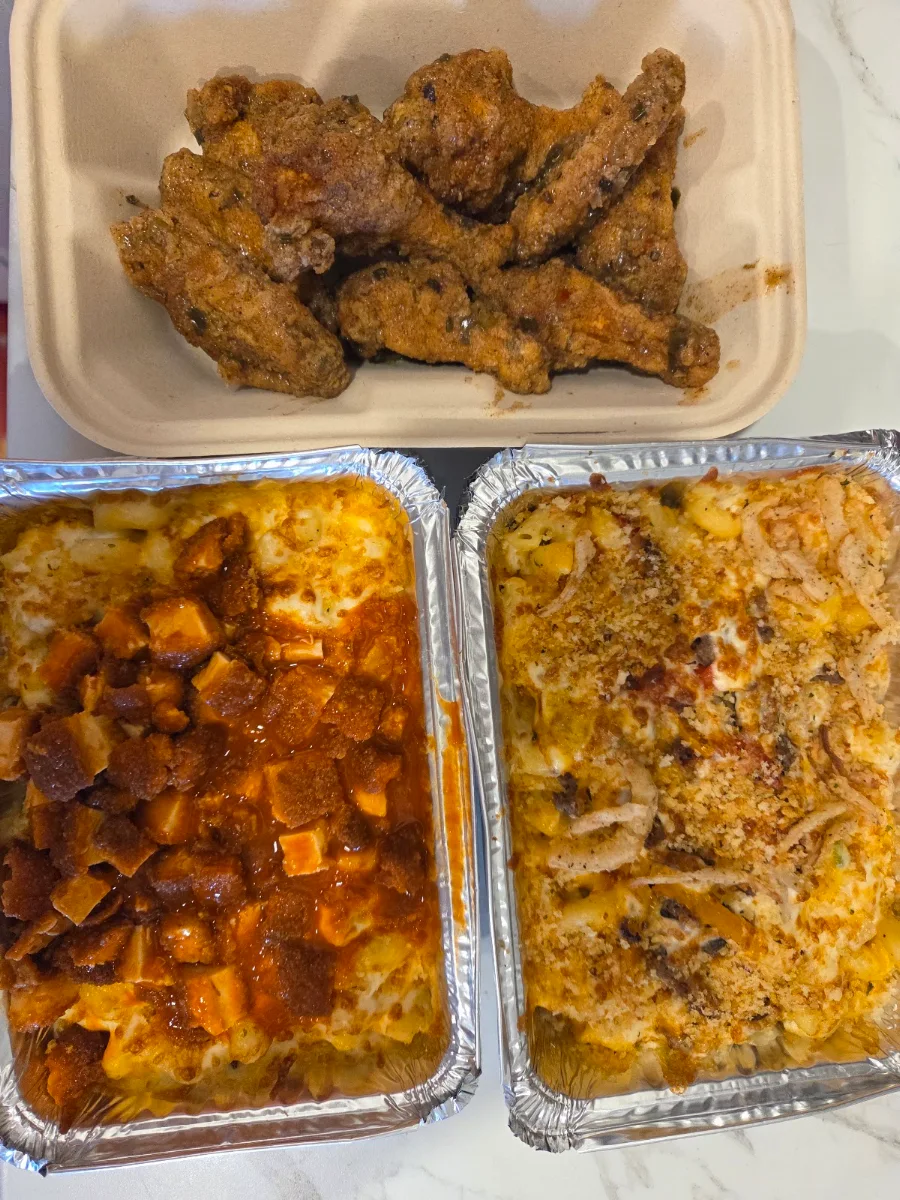 Food & drink, Mac N' Wings