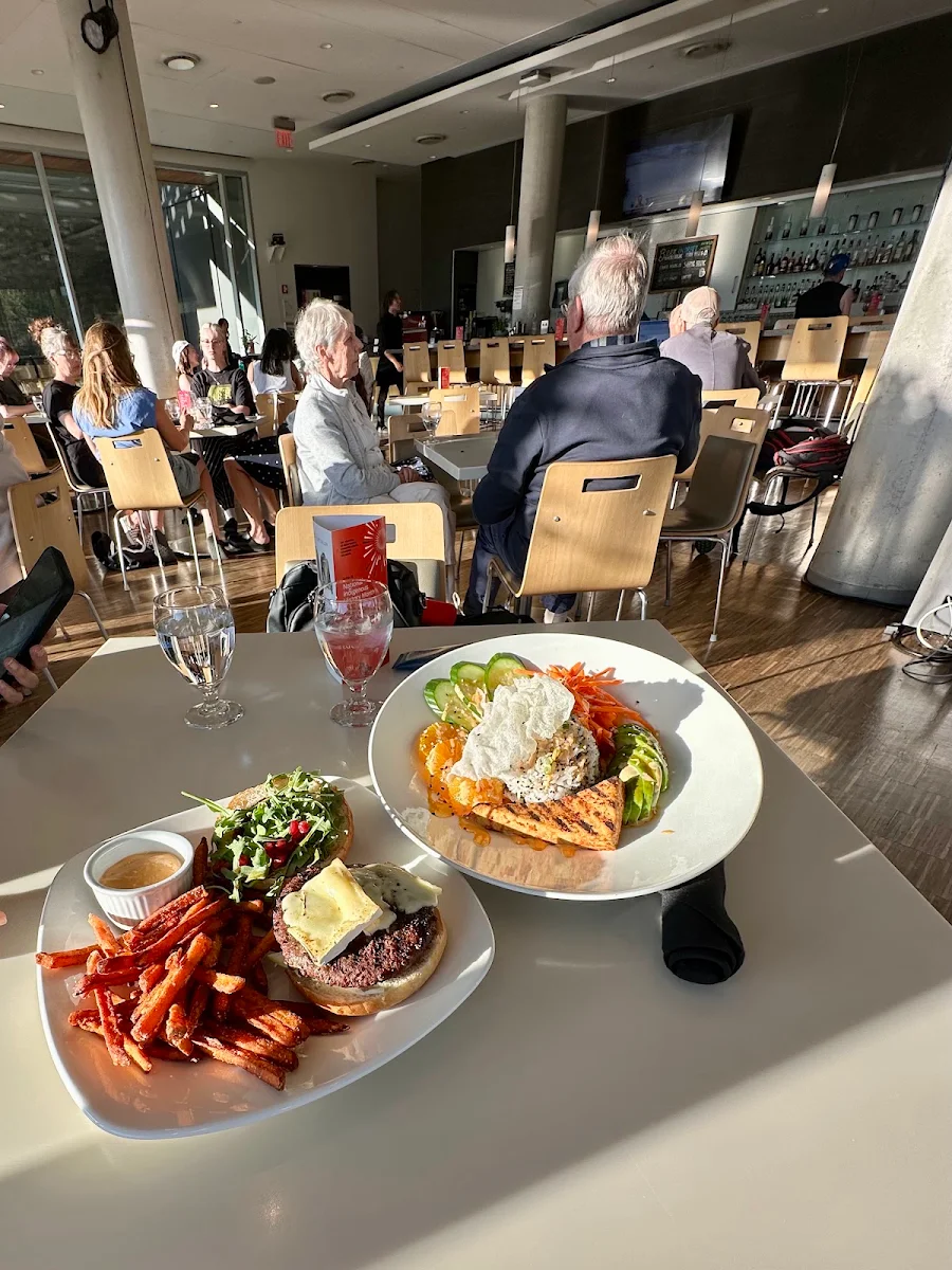 Food & drink, Maclab Bistro