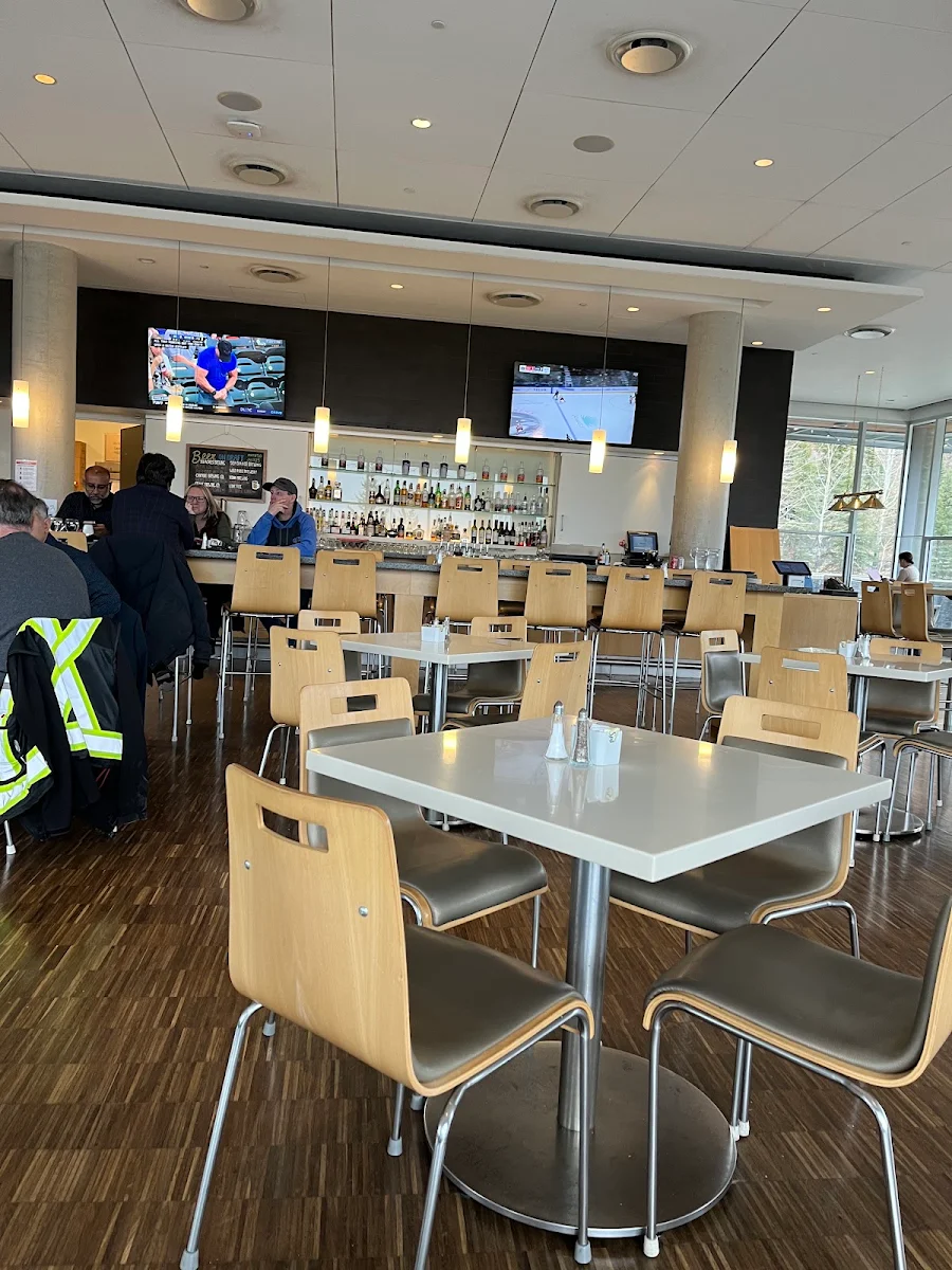 Vibe, Maclab Bistro