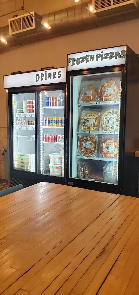 Vibe, Salt & Tobacco Pizzeria