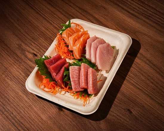 Chef's Choice Sashimi (12pc)