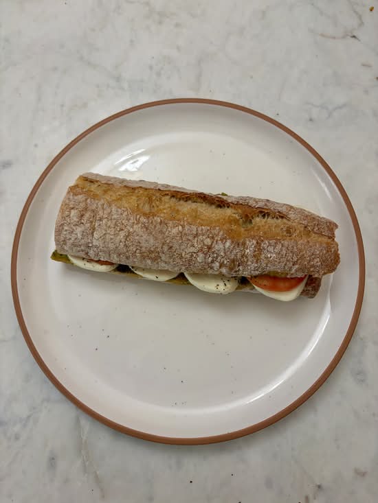 Pesto Tomato Mozzarella