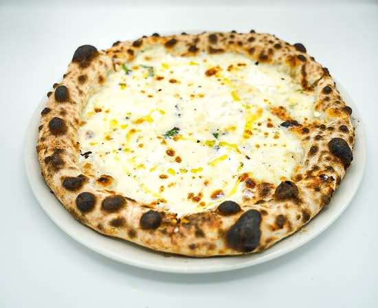Pizza 4 Formaggi