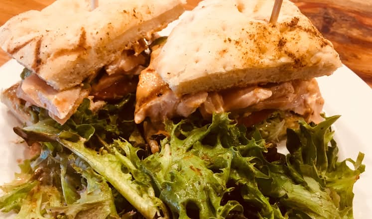 SALMON SANDWICH