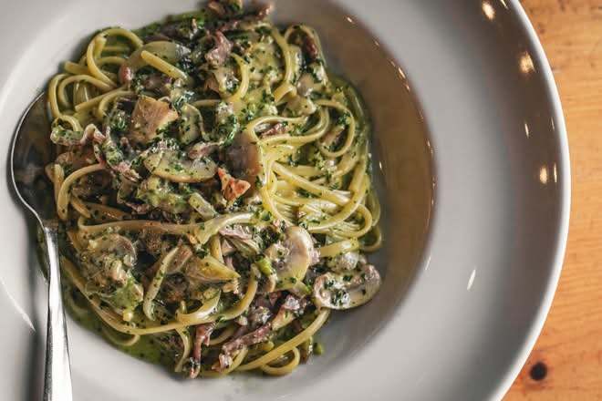 LINGUINE & PROSCIUTTO