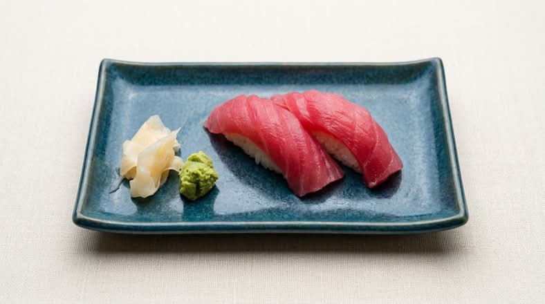 Tuna Sushi (2 pcs)