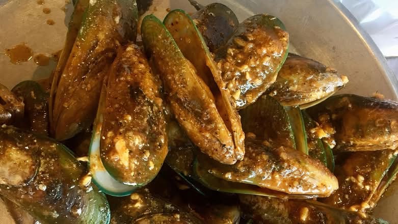 Charbroiled Mussels