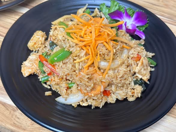 Spicy Basil Fried Rice
