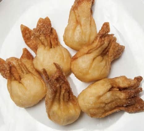 A7. Crab Rangoon (6)