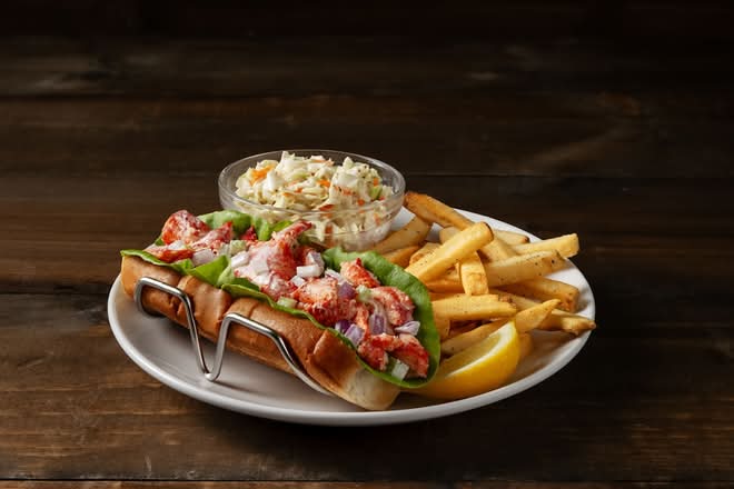 LOBSTER ROLL