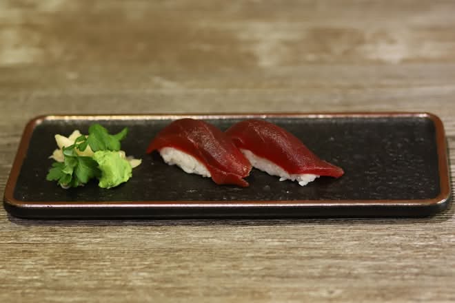 BLUEFIN TUNA SASHIMI/NIGIRI