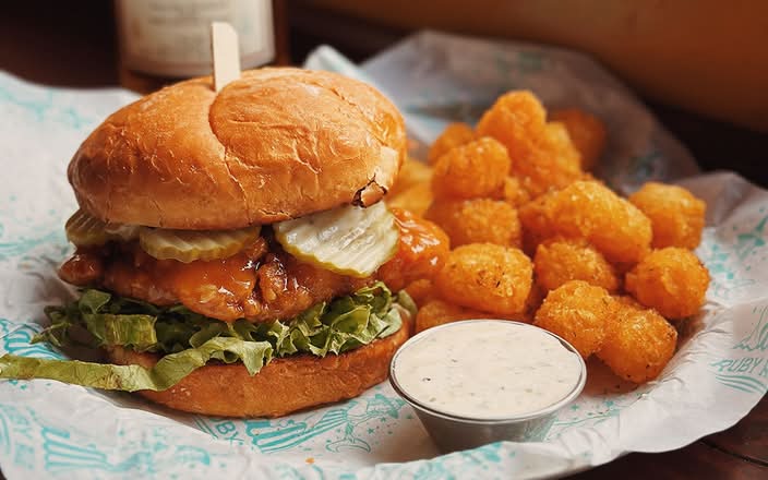 Hogshead Crispy Chicken Sandwich