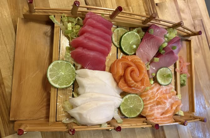 Sashimi boat