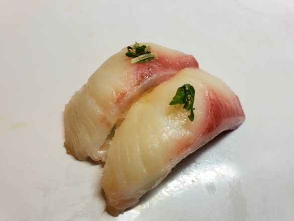 Yellowtail Nigiri